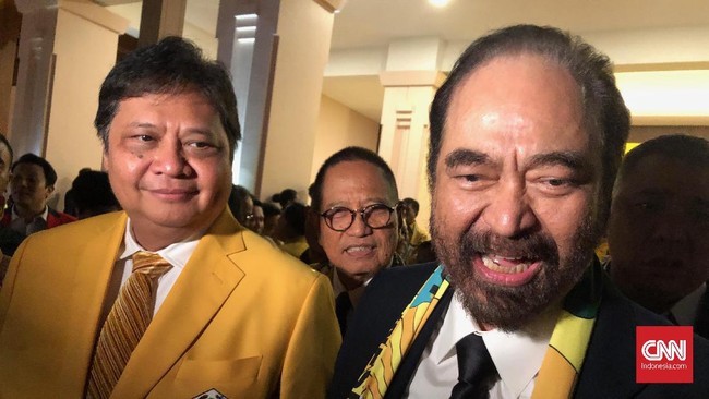 Surya Paloh Bertamu ke Markas Golkar, Bahas Koalisi Bareng Airlangga Ketua Umum Partai Golkar, Airlangga Hartarto menerima kunjungan rombongan pengurus pusat Partai NasDem yang dipimpin langsung Ketua Umum Surya Paloh.