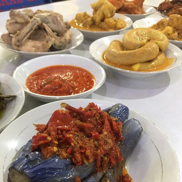 Menjajal Makanan Serba Pedas yang Getarkan Lambung