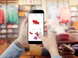 Survei: Tokopedia dan Shopee Adu Kuat Mendominasi
