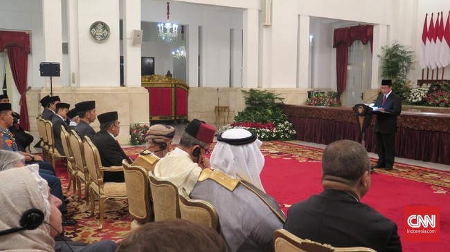 Peringatan Maulid Nabi Muhammad SAW di Istana Negara dibuka dengan pembacaan ayat suci Alquran oleh Juara 1 MTQ Internasional ke-7 di Turki, Syamsuri Firdaus.