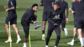 Petit Takut Mbappe 'Tertular' Neymar