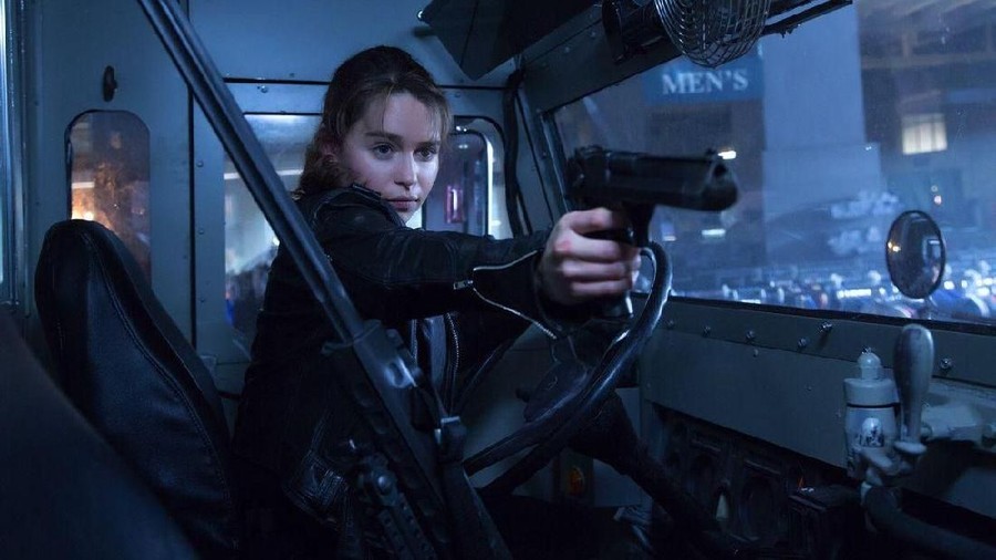 Bioskop Trans TV Hari Ini, Aksi Emilia Clarke Lawan Pasukan Robot