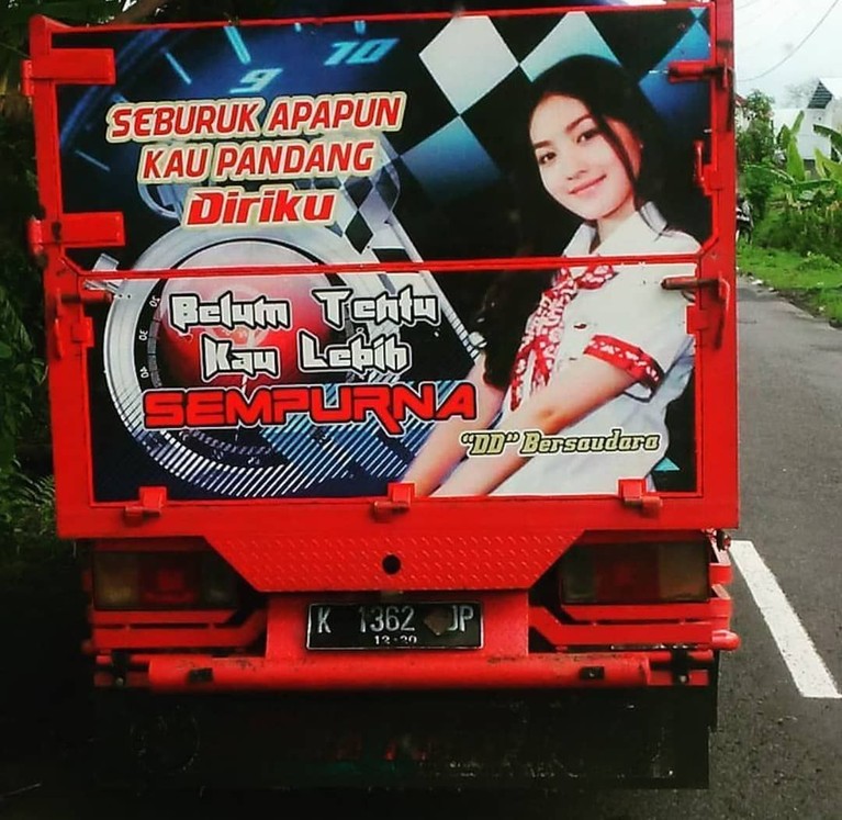 Artis di Truk Artis di Truk