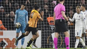 Penyerang Wolverhampton Tiru Selebrasi Minta Maaf Son