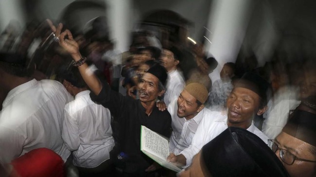 Kementerian Agama mengatakan menggeser hari libur tidak akan mengurangi makna dan kekhidmatan perayaan hari besar Maulid Nabi Muhammad SAW.