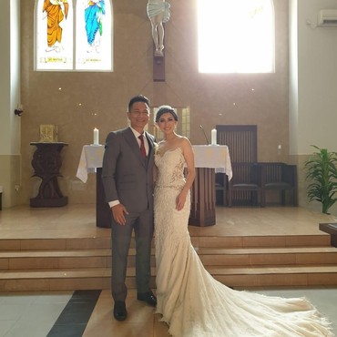 6 Momen Bahagia Pernikahan Delon dan Aida Chandra