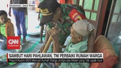 VIDEO: TNI Perbaiki Rumah Warga Jelang Hari Pahlawan