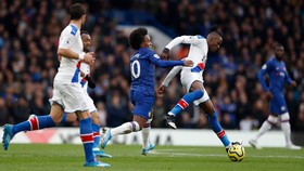 Hasil Liga Inggris: Tekuk Palace 2-0, Chelsea Geser Man City