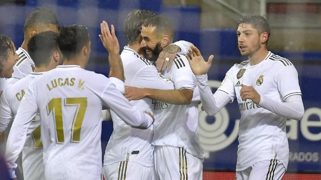 Real Madrid menghajar Eibar dengan skor 4-0 pada laga lanjutan Liga Spanyol di Stadion Ipurua, Sabtu (9/11) malam waktu setempat.
