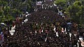FOTO: Mengenang Jasa Para Pejuang di Hari Pahlawan Indonesia memperingati perjuangan para pejuang di Hari Pahlawan 10 November dan merayakannya dengan beragam seremoni.