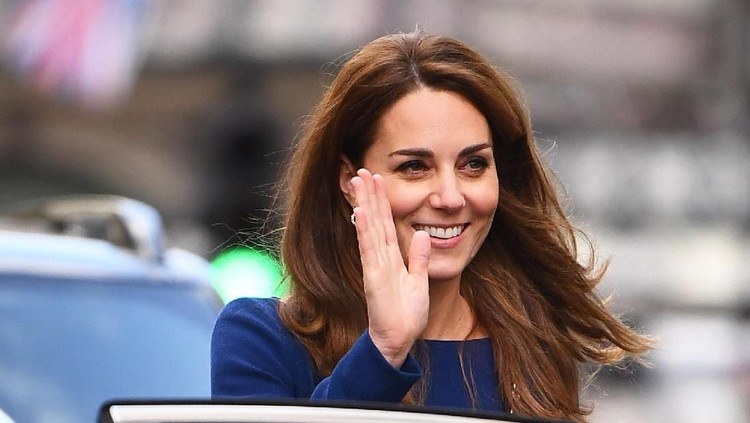 Sebagai ibu, Kate Middleton juga menghadapi tantangan saat menyusui, Bun.