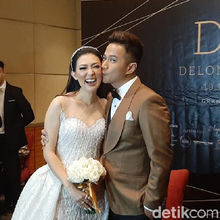 Minggu (10/11/2019), Delon dan Aida mengadakan resepsi pernikahan di Grand Hyatt, Jakarta Pusat. (Foto: Delon dan Aida / Desi P)