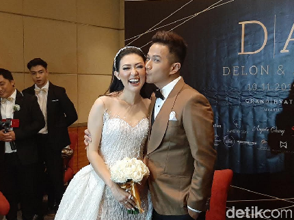 Delon Sebut Pernikahan dengan Aida Paling Gugup Sedunia, Kenapa?
