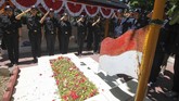 FOTO: Mengenang Jasa Para Pejuang di Hari Pahlawan Indonesia memperingati perjuangan para pejuang di Hari Pahlawan 10 November dan merayakannya dengan beragam seremoni.