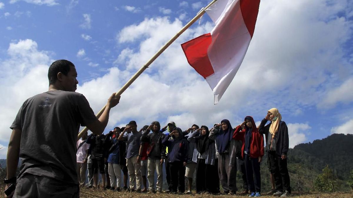 10 Contoh Puisi Hari Pahlawan Nasional yang Menyentuh Hati