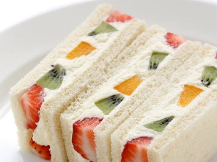 Resep Bekal Sekolah Anak, Japanese Fruit Sandwich Lezat & Praktis