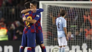 Suarez Menangis Berpisah dengan Barcelona
