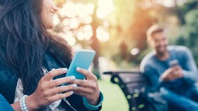 7 Trik Jitu Memulai Obrolan di Aplikasi Kencan