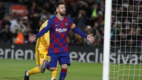 Hasil Liga Spanyol: Messi Hattrick, Barcelona Kembali Teratas