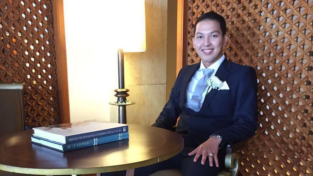 Ini dia enam potret ganteng Raymond Gunawan&comma; adik bungsu Sandra Dewi yang jarang terekspos