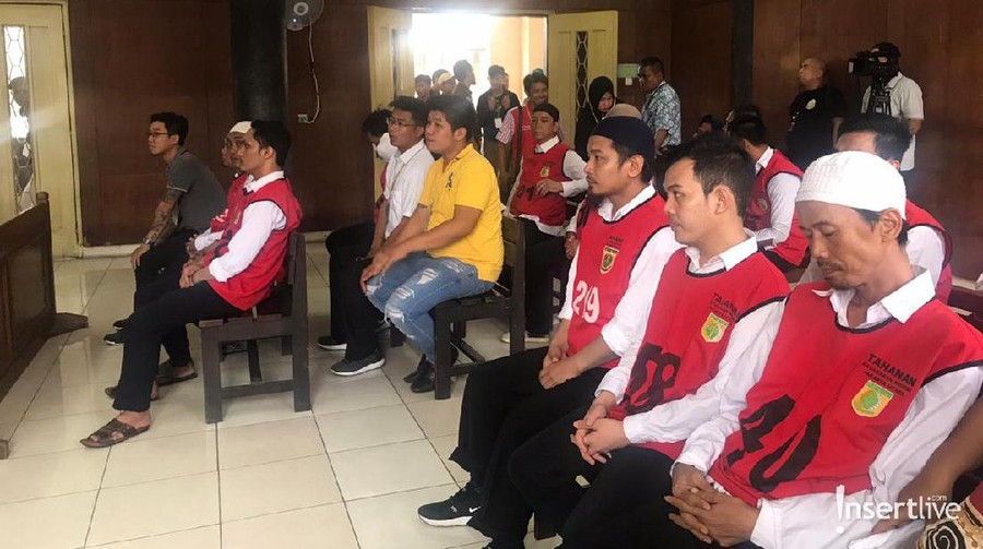 Tanggapan Zul Zivilia terkait peridangannya yang kembali ditunda Pengadilan Negeri Jakarta Pusat.