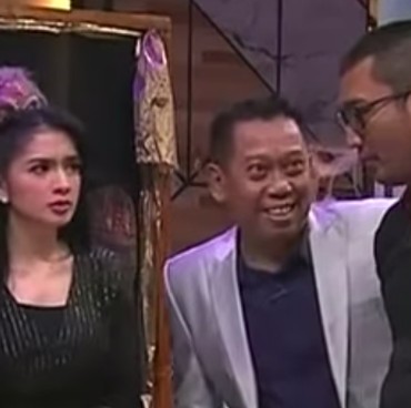 Tukul dan Angel Karamoy Kaget Lihat Warung yang Pakai Jin Pelaris