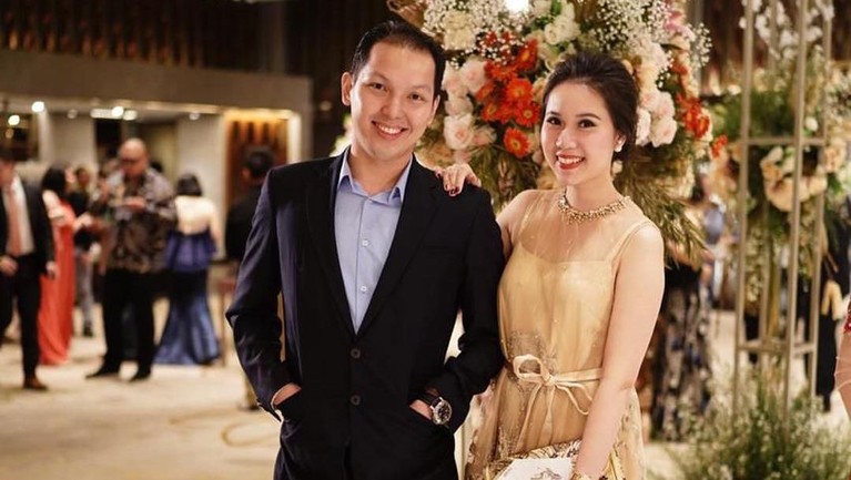 Gantengnya Raymond Gunawan, Adik Sandra Dewi yang Jarang Terekspos Ini dia enam potret ganteng Raymond Gunawan, adik bungsu Sandra Dewi yang jarang terekspos