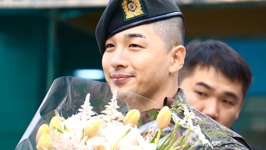 Reaksi Taeyang Big Bang terhadap keinginan penggemar agar Seungri kembali melengkapi Big Bang.