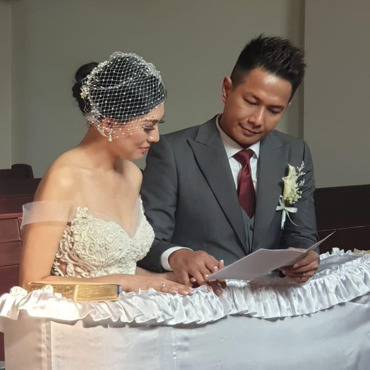 <div>Delon resmi mempersunting Aida Noplie Chandra pada Jumat (8/11/2019). (Foto: Instagram @delonthamrinofficial)</div>