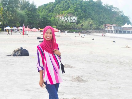 Lihat Lagi Guru S2 Nikahi Sopir Truk, Percaya Diri & Hobi Traveling