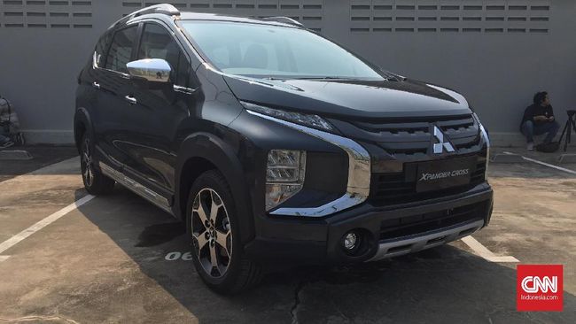 Xpander Cross 'Terang-terangan' Incar Rush dan BR-V Harga Xpander Cross lebih mahal dari Rush dan BR-V, namun Mitsubishi mengklaim produk ini punya spesifikasi yang lebih baik.