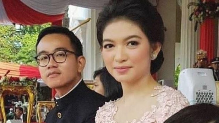 Kisah baju pengantin Gibran-Selvi, hingga peristiwa mengerikan saat melahirkan, jadi yang terpopuler di HaiBunda hari ini.
