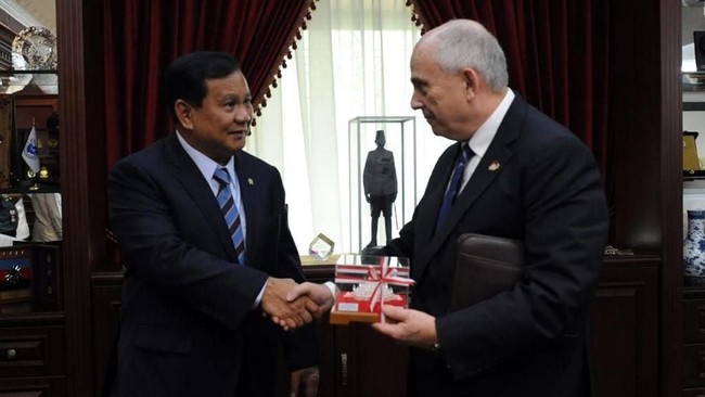 Menhan Prabowo Subianto lebih banyak membahas isu pertahanan global dan regional saat bertemu Dubes AS Robert R Donovan Jr.