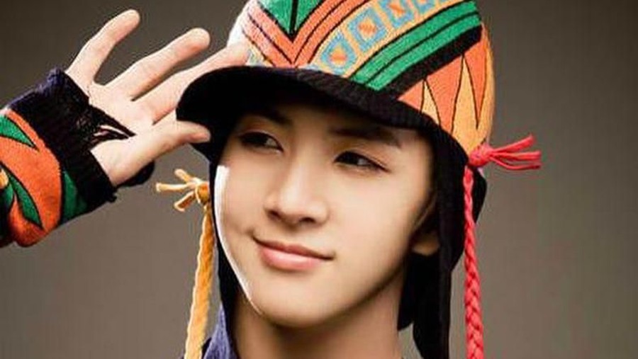Thunder MBLAQ Sejumlah artis asal Korea yang menyebut Indomie sebagai makanan instan terenak di dunia.