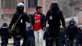 FOTO: Wajah Krisis Politik Bolivia Demonstrasi yang kerap berujung ricuh selama tiga pekan terakhir terjadi di jalan-jalan utama di Bolivia.