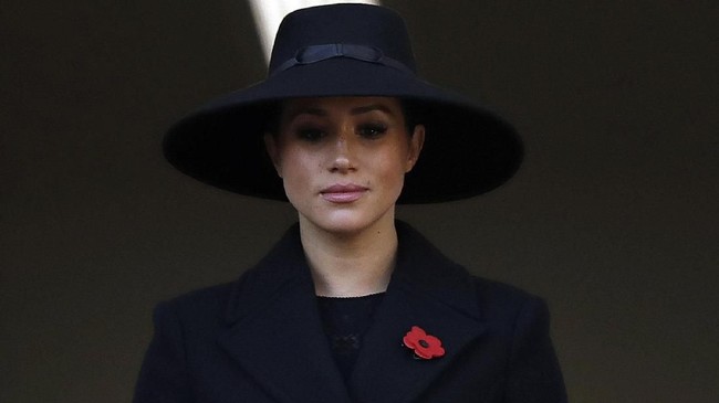 Meghan Markle Digugat Saudara Tiri Rp1,1 M atas Dugaan Sebar Fitnah Meghan Markle digugat oleh saudara tirinya atas dugaan pencemaran nama baik dan minta ganti rugi Rp1,1 miliar.