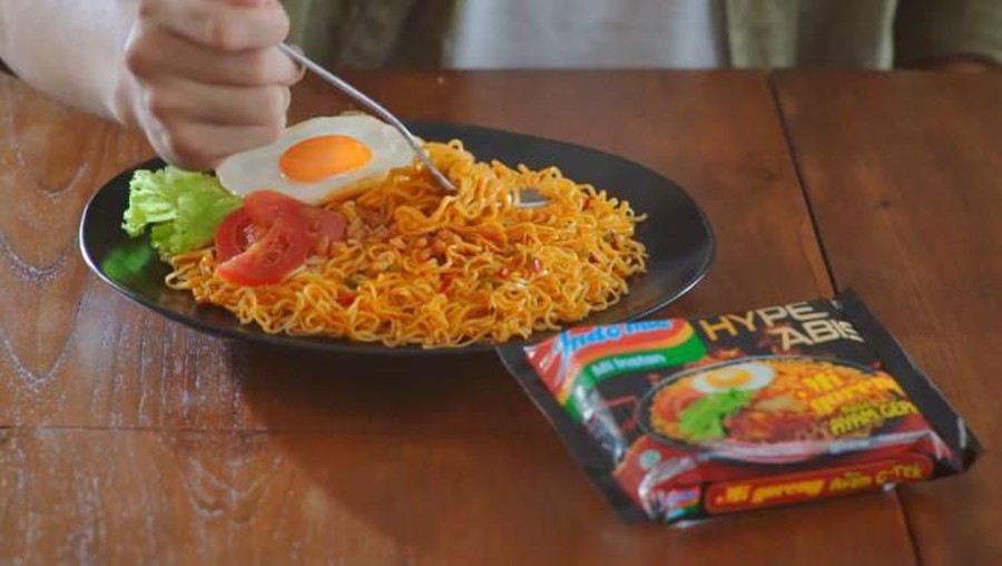 1. Indomie Ini dia empat makanan lezat Indonesia favorit artis Korea.