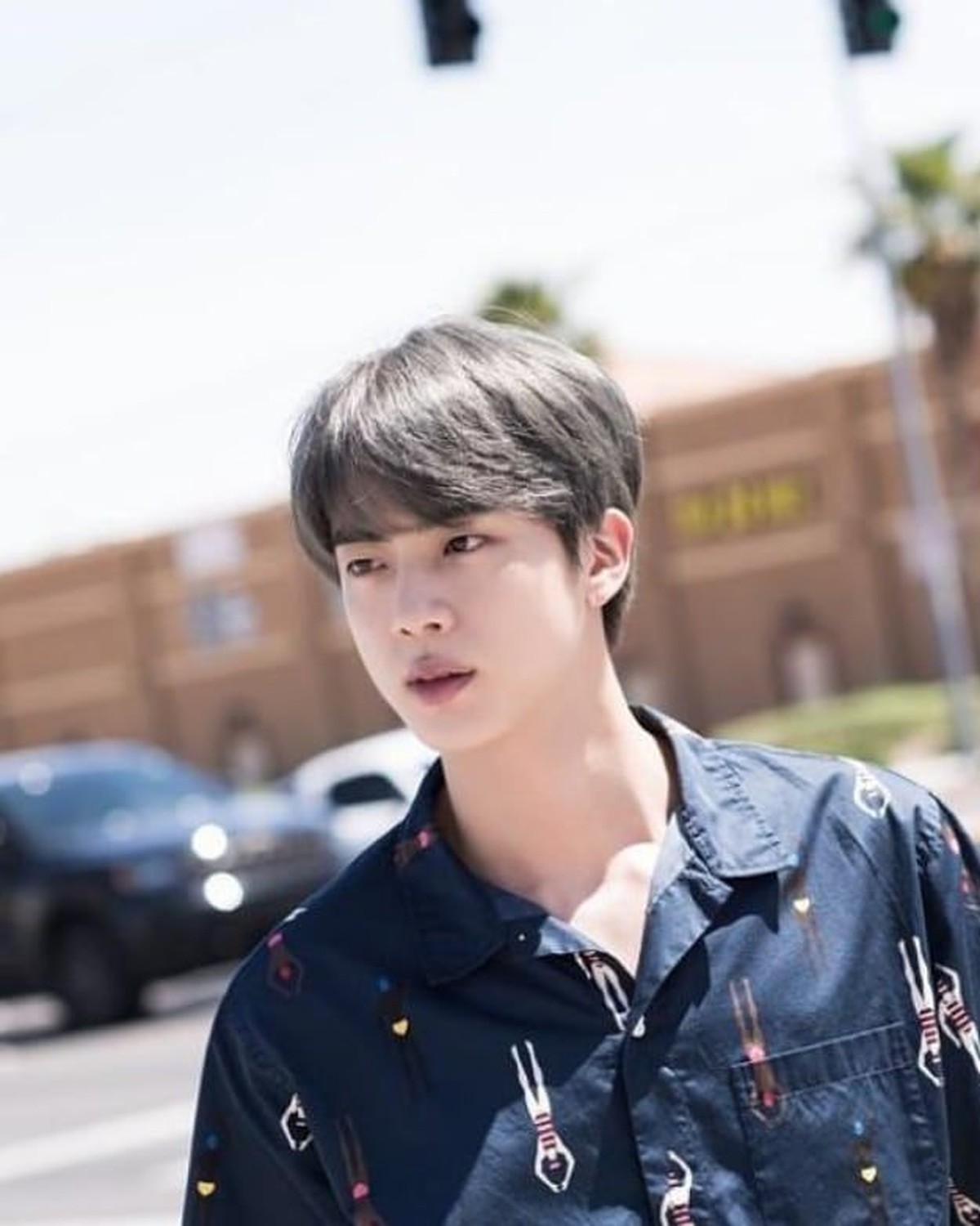 Jin BTS diketahui memiliki ketertarikan pada dunia kuliner&period; Selain gemar memasak Jin juga pernah menyebutkan apa saja makanan favoritnya&period; Apa saja&quest;