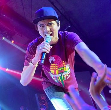 Video Lawas Duta Sheila On 7 Manggung di Kondangan Viral, Mic Disorot