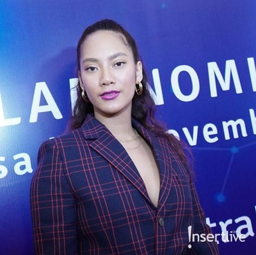 Pamer Cincin Pasangan, Tara Basro Sudah Menikah?