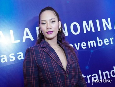 Foto Bugil Tara Basro Jadi Sorotan, Netizen Singgung Dewi Sanca