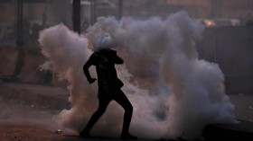 Massa Hari Anti Kekerasan Perempuan Ditembaki Gas Air Mata