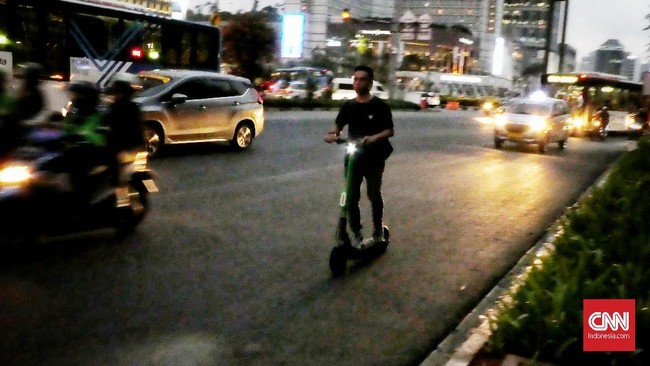 Kepolisian menyebut pengguna otopet listrik GrabWheels statusnya rentan seperti pejalan kaki, pesepeda, dan orang lanjut usia atau lansia.