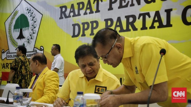 Sekjen Golkar mengatakan pertemuan Airlangga selaku ketum parpol itu dan Puan selaku kader utusan PDIP akan digelar dalam waktu dekat.