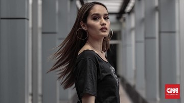 Cinta Laura Pilih Dokter Terbaik untuk Kucing Kampung Peliharaannya