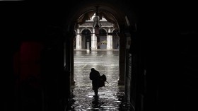 Alun-Alun di Venesia Kembali Ditutup akibat Banjir