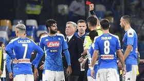 Mogok Pemain Napoli Berujung Teror Ultras terhadap Keluarga