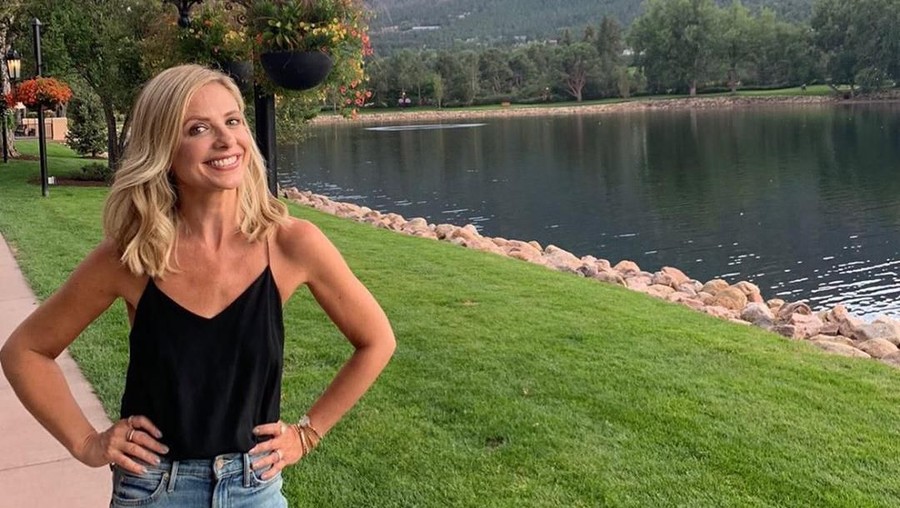 Sarah Michelle Gellar 5 aktris dunia yang asyik berakting hingga membuat payudara mereka mengintip.