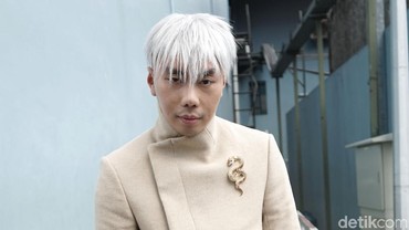 img-title Dibully karena Tak Bisa Ramal Nasib Sendiri, Roy Kiyoshi Tertekan