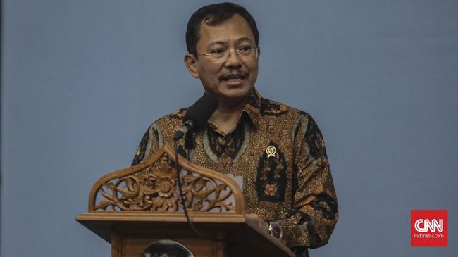 Menteri kesehatan, Terawan Agus Putranto Menteri kesehatan, Terawan Agus Putranto saat membuka Parade Inovasi Bidang Kesehatan 2019 di Auditorium Siwabessy Sujudi, Gedung Kementerian Kesehatan, Jakarta, Rabu, 13 November 2019. Dalam acara ini bersama Dirjen Pelayanan Kesehatan, Bambang Wibowo, turut meresmikan Aplikasi Sehatpedia versi 2.0. CNN Indonesia/Bisma Septalisma